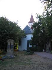 Das Bild zeigt die ev. Kirche Nieder-Flörsheim