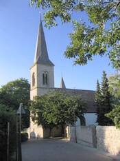 Das Bild zeigt die Evangelische Kirche in Gundersheim.