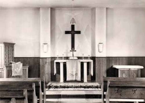Abb. 2: Altarraum der evangelischen Kirche, 1964