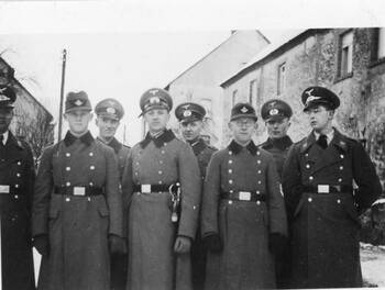 Untershäuser Soldaten und Angehörige des Reichsarbeitsdienstes im Jahr 1939