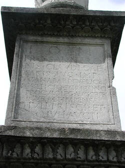 Bild der Jupitersäule, Inschrift, damnatio memoriae