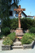 Das Bild zeigt ein Wegkreuz in Abenheim