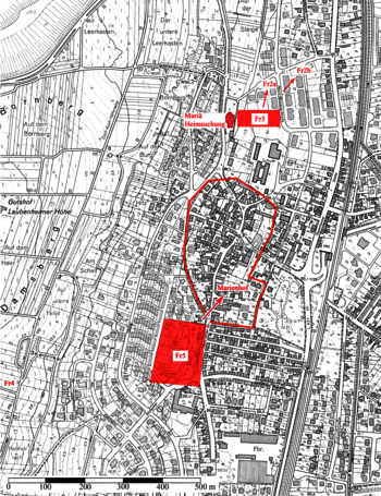 Abb. 19: Fränkische Zeit. Topographie mit Lage der Fundstellen Fr2–5. Pfeile: Hinweise auf Lage der Siedlungen. Rote Linie: Verlauf der Dorfumwehrung um den historischen Ortskern.