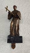 Figur des Heiligen Bernhard in der katholischen Kirche St. Dionysius
