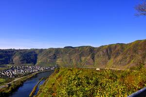 Blick auf den Ort und die Denkmalzone Bremmer Calmont