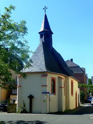 Die St. Sebastianuskapelle in Ellenz wurde 1624 zum Dank für eine überstandene Pestepidemie errichtet.
