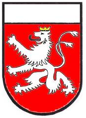 Hier sehen sie ein Wappen mit einem silbernen Löwen mit doppeltem Schwanz auf rotem Grund