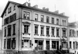 Vorderansicht des Hechtschen Hauses vermutlich Anfang der 1920er Jahre